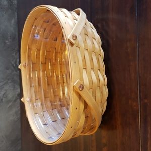 Longaberger basket with swivel handles
